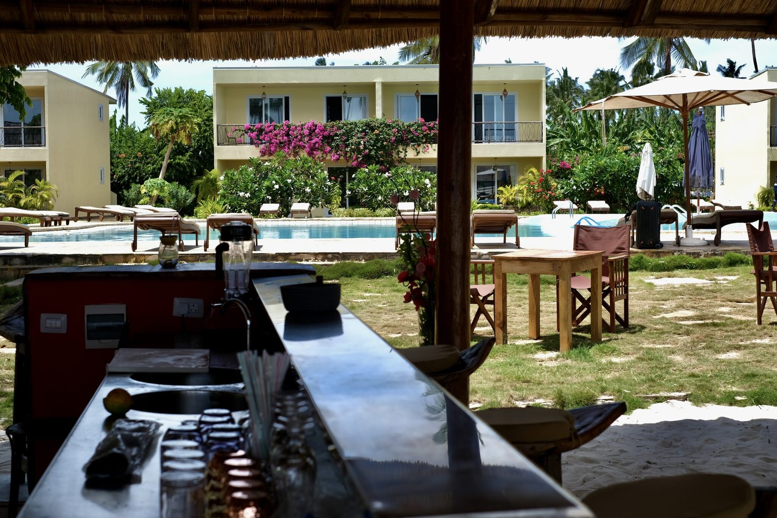 Pool bar with views over the gardens and ocean